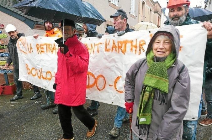 Ile de Groix - La manifestation anti retraite dégénère